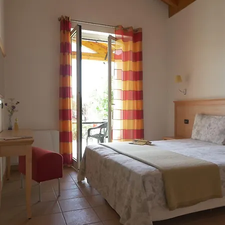 Hotel apartamentowy Alice 3*