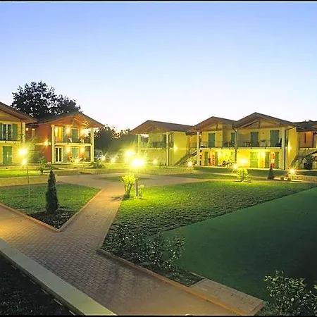 Alice Aparthotel 3*